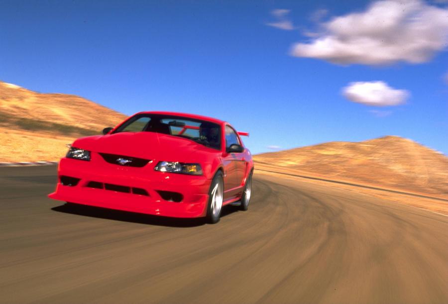  Ford Mustang SVT Cobra R 2000 года  (фото 35 из 128)